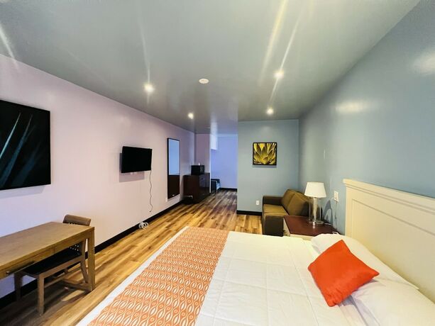 Imagen de la habitación del Hotel Casa Playa Inn and Suites Stanton Anaheim Area. Foto 14