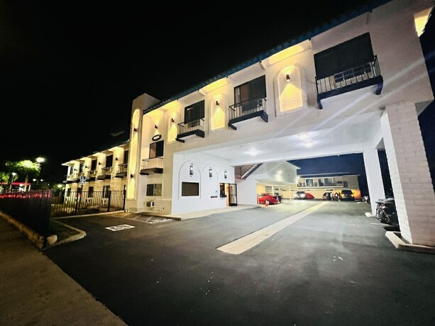 Imagen general del Hotel Casa Playa Inn and Suites Stanton Anaheim Area. Foto 8