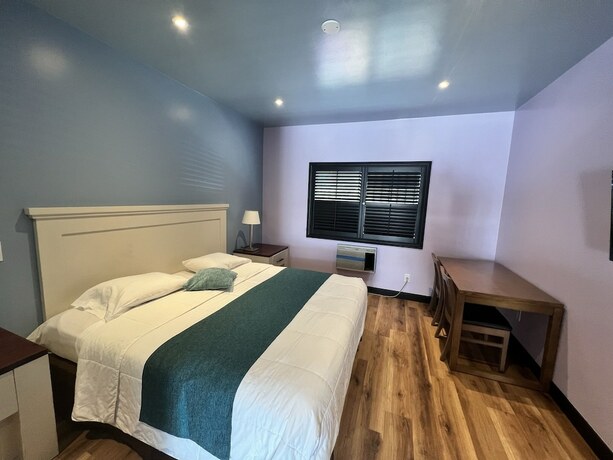 Imagen de la habitación del Hotel Casa Playa Inn and Suites Stanton Anaheim Area. Foto 18