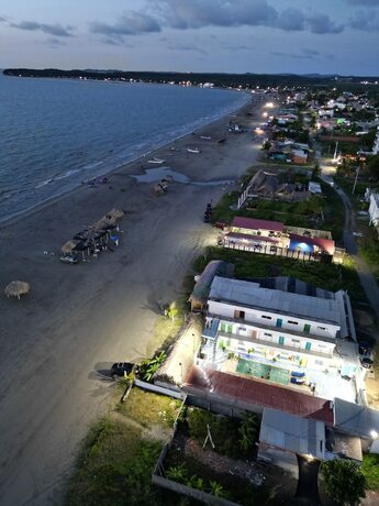 Imagen general del Hotel Casa Playa James. Foto 6