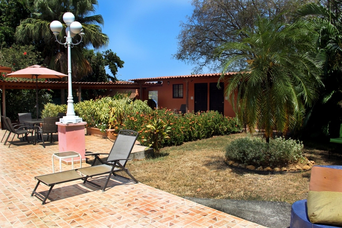 Imagen de los exteriores del Hotel Casa Praga. Foto 10