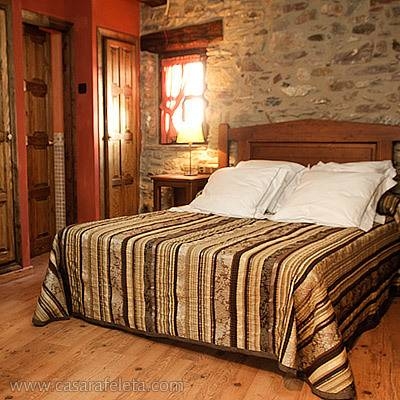 Imagen de la habitación del Hotel Casa Rafeleta Hotel. Foto 3