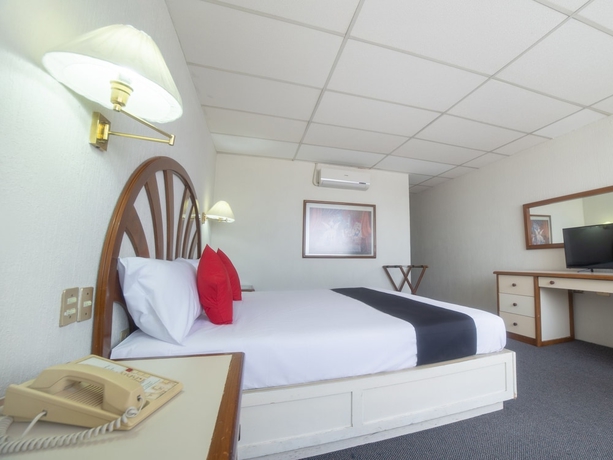 Imagen de la habitación del Hotel Casa Real Celaya. Foto 3