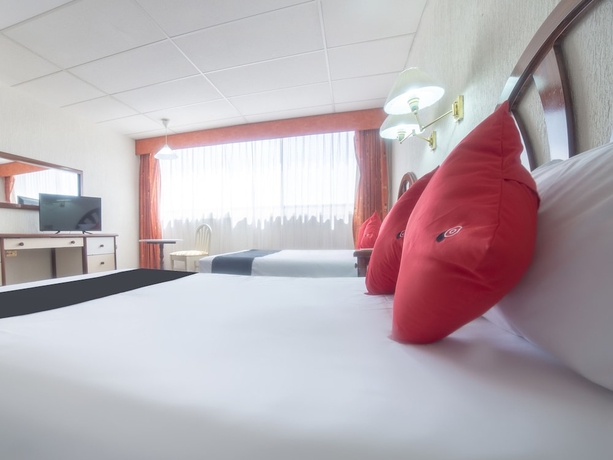 Imagen de la habitación del Hotel Casa Real Celaya. Foto 10