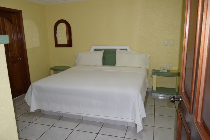 Imagen de la habitación del Hotel Casa Real, Poza Rica. Foto 8