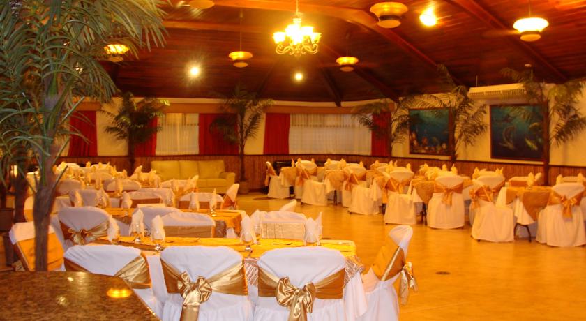 Imagen del bar/restaurante del Hotel Casa Roland Golfito Resort. Foto 2