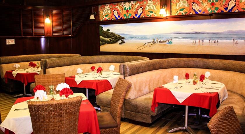 Imagen del bar/restaurante del Hotel Casa Roland Golfito Resort. Foto 3