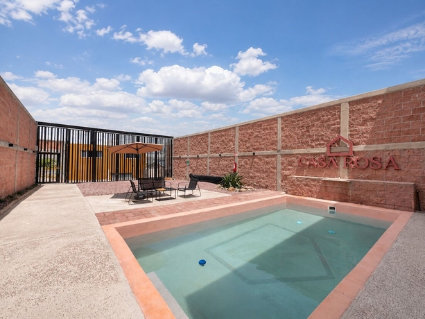 Imagen de la piscina del Hotel Casa Rosa, Aguascalientes. Foto 15