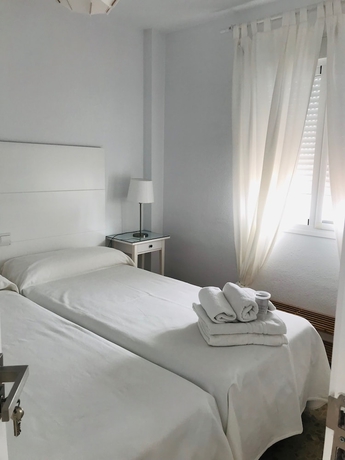 Imagen de la habitación del Hotel Casa Rosa, Benalm&aacute;dena Pueblo. Foto 8