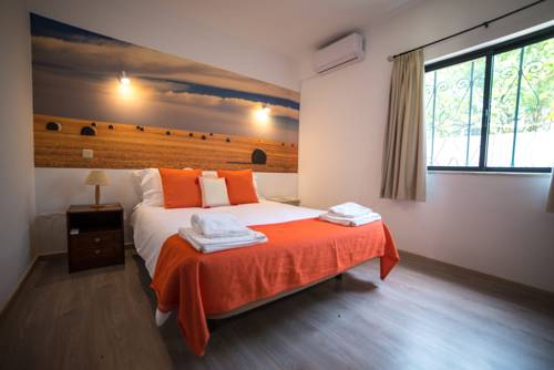 Imagen de la habitación del Hotel Casa Rosa Montes, Praia da Luz ( Lagos ). Foto 2