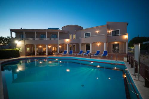 Imagen general del Hotel Casa Rosa Montes, Praia da Luz ( Lagos ). Foto 1
