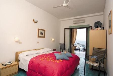 Imagen de la piscina del Hotel Casa Rosa Terme. Foto 8