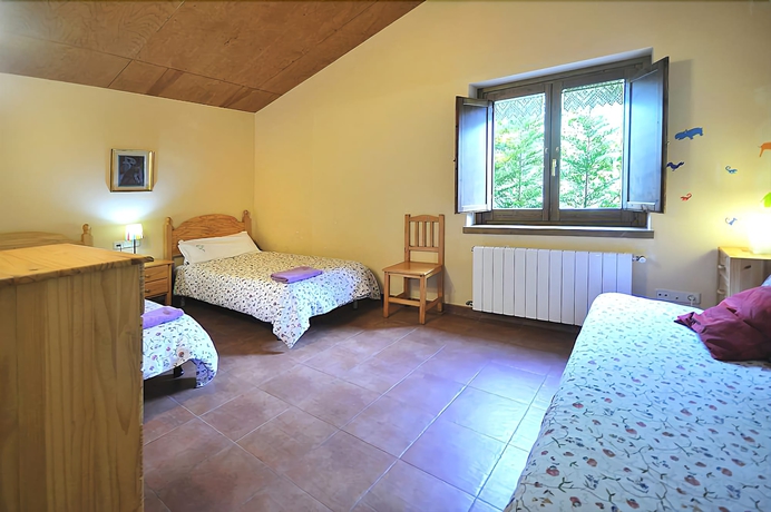 Imagen de la habitación del Hotel Casa Rural Can Simonet De Rocabruna. Foto 9