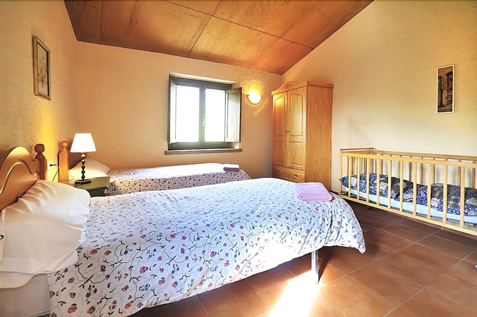 Imagen de la habitación del Hotel Casa Rural Can Simonet De Rocabruna. Foto 11