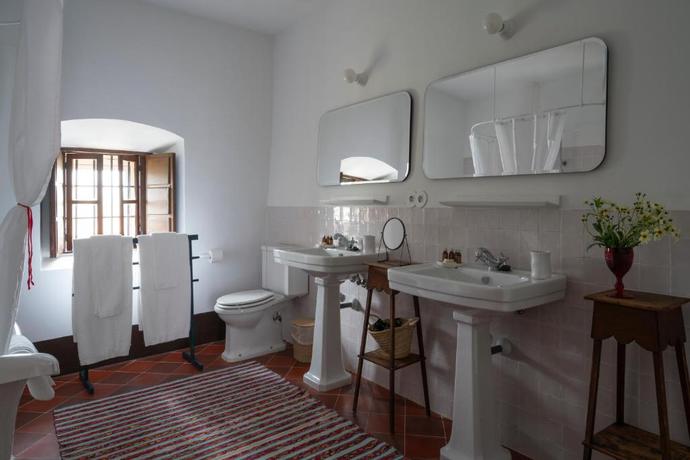 Imagen de la habitación del Hotel Casa Rural Finca El Azahar. Foto 4