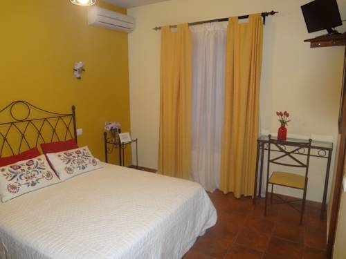 Imagen de la habitación del Hotel Casa Rural Infante Don Juan. Foto 10