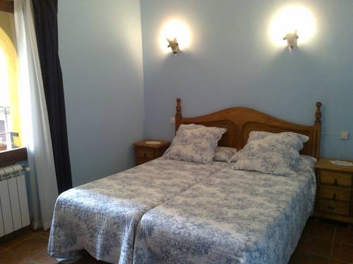 Imagen de la habitación del Hotel Casa Rural Infante Don Juan. Foto 11