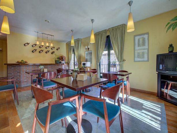 Imagen del bar/restaurante del Hotel Casa Rural La Chata. Foto 2