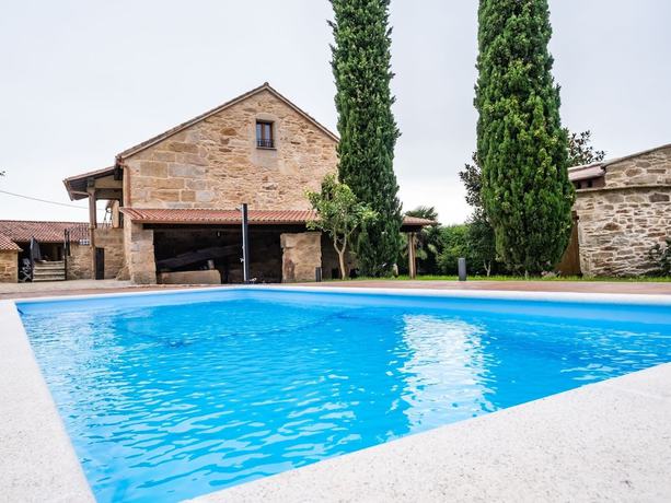 Imagen de la piscina del Hotel Casa Rural Laxido. Foto 20