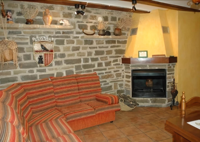 Imagen de la habitación del Hotel Casa Rural Nuri de Rei A y B. Foto 15