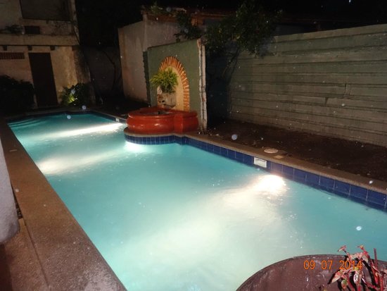 Imagen de la piscina del Hotel Casa San L&aacute;zaro. Foto 6