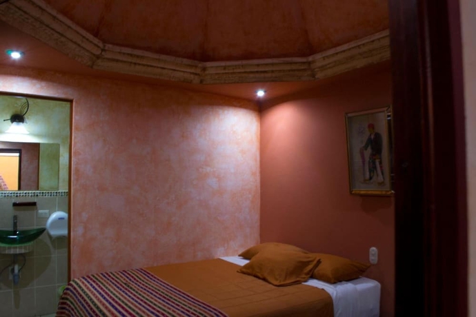 Imagen de la habitación del Hotel Casa San Miguel Arcangel. Foto 16