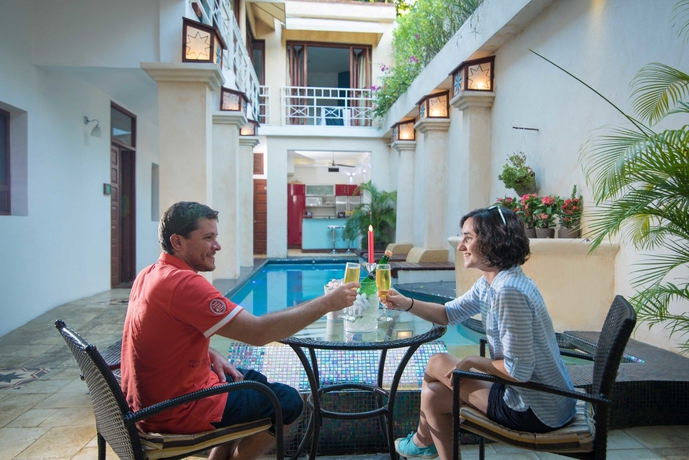 Imagen de la piscina del Hotel Casa Sanchez. Foto 14