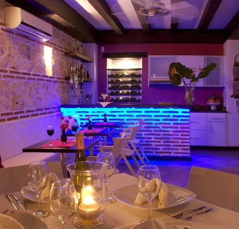 Imagen del bar/restaurante del Hotel Casa Santa Ana Boutique - Spa. Foto 2