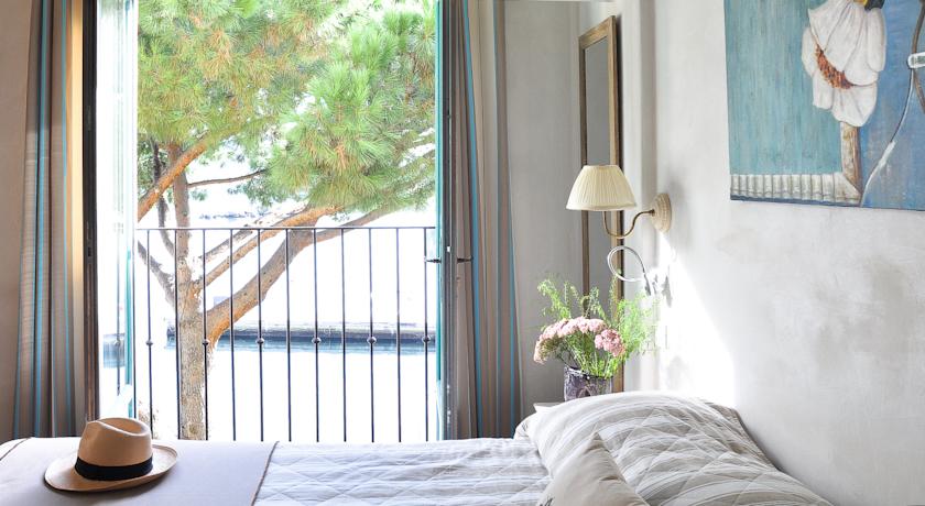 Imagen de la habitación del Hotel Casa Santini X Roc Seven. Foto 5