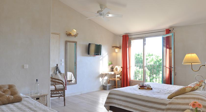 Imagen de la habitación del Hotel Casa Santini X Roc Seven. Foto 6