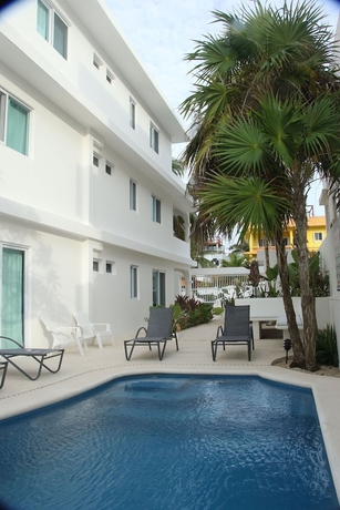 Imagen de la piscina del Hotel Casa Sarita, Puerto Morelos. Foto 17