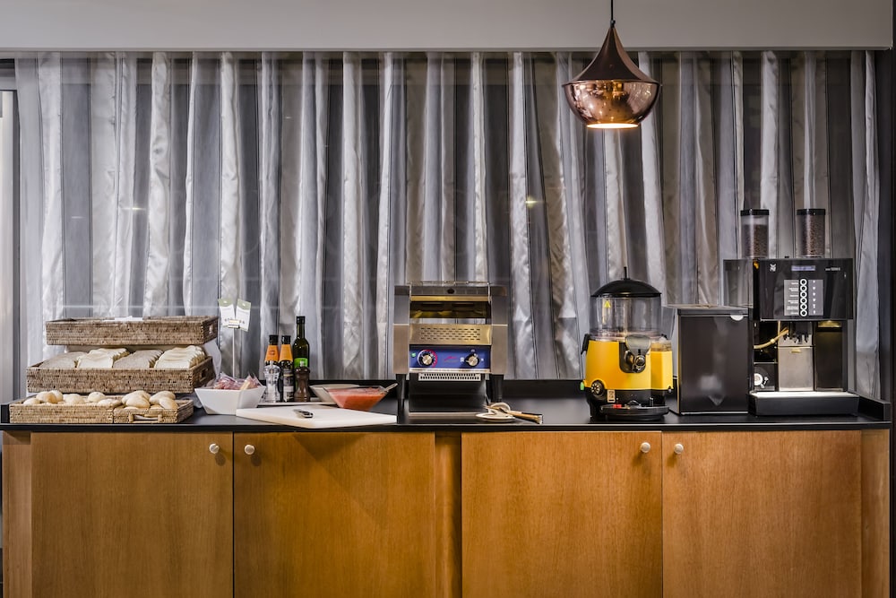 Imagen del bar/restaurante del Hotel Casa Serras Andorra. Foto 4