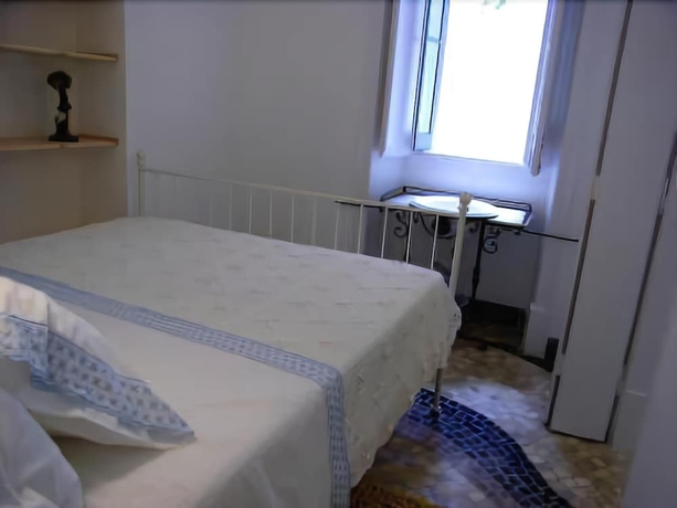 Imagen de la habitación del Hotel Casa Sesimbra. Foto 14