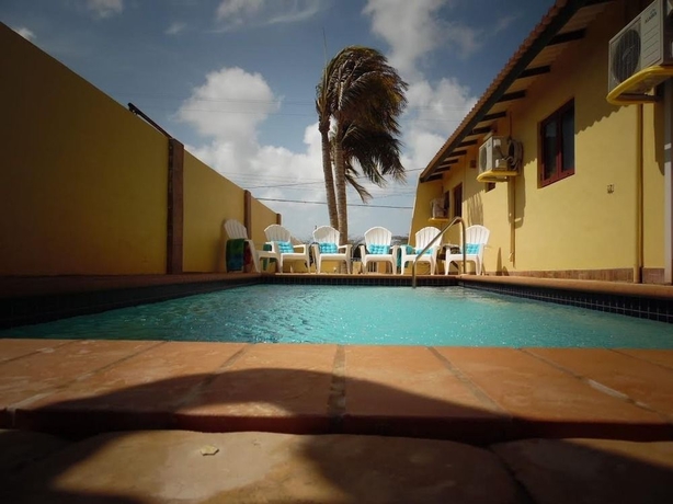 Imagen de la piscina del Hotel Casa Sue. Foto 16