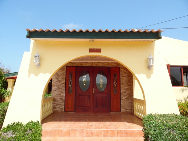 Imagen de los exteriores del Hotel Casa Sue. Foto 12