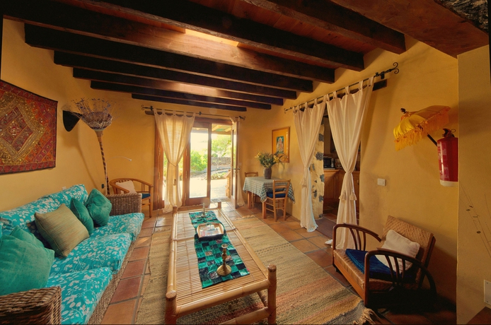 Imagen de la habitación del Hotel Casa Tomaren. Foto 8