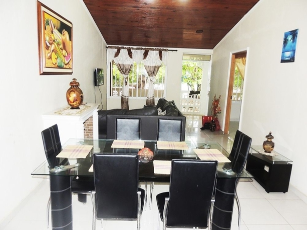 Imagen de los interiores del Hotel Casa Vacacional Manatwar 1. Foto 5