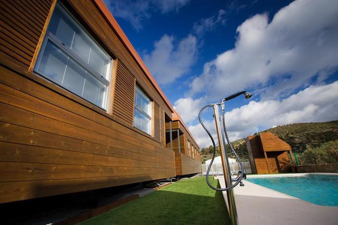 Imagen de los exteriores del Hotel Casa Vagón Vía Verde Sierra. Foto 10