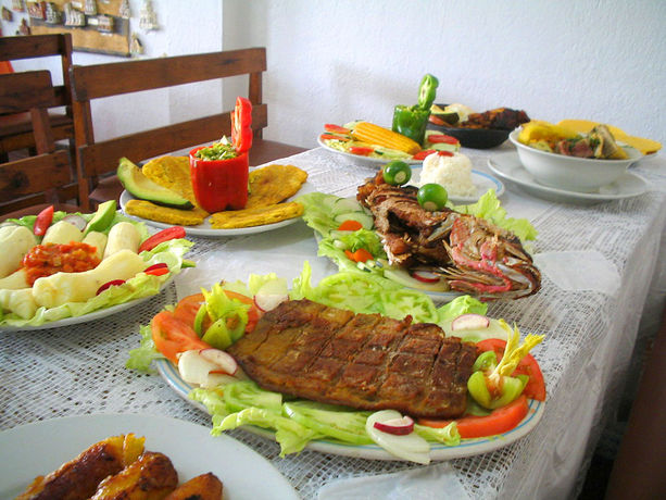 Imagen de los exteriores del Hotel Casa Vieja. Foto 11