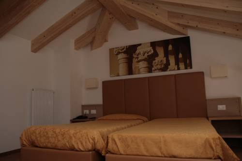 Imagen de la habitación del Hotel Casa Vigolana Natural Garn&igrave;. Foto 6