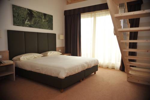 Imagen de la habitación del Hotel Casa Vigolana Natural Garn&igrave;. Foto 12