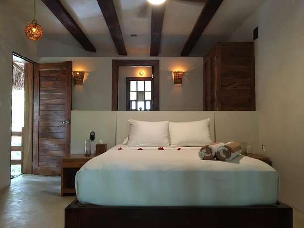 Imagen de la habitación del Hotel Casa Violeta. Foto 17