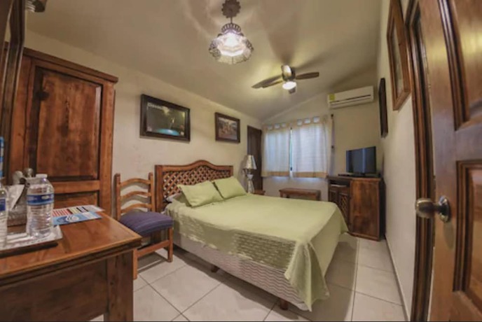 Imagen de la habitación del Hotel Casa Yunenisa. Foto 15