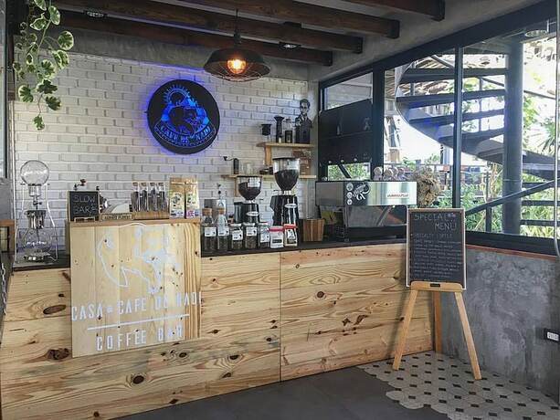 Imagen del bar/restaurante del Hotel Casa and Cafe De Nadi. Foto 16