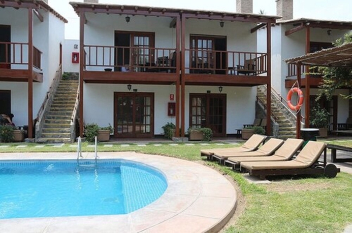 Imagen de la piscina del Hotel Casa de Campo Cieneguilla. Foto 19