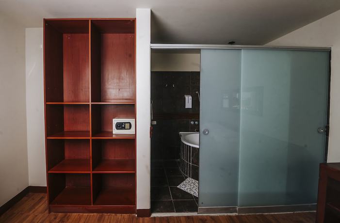 Imagen de la habitación del Hotel Casa de CampoandBungalows. Foto 10