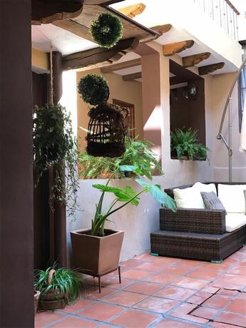 Imagen de la habitación del Hotel Casa de las Escaleras. Foto 2