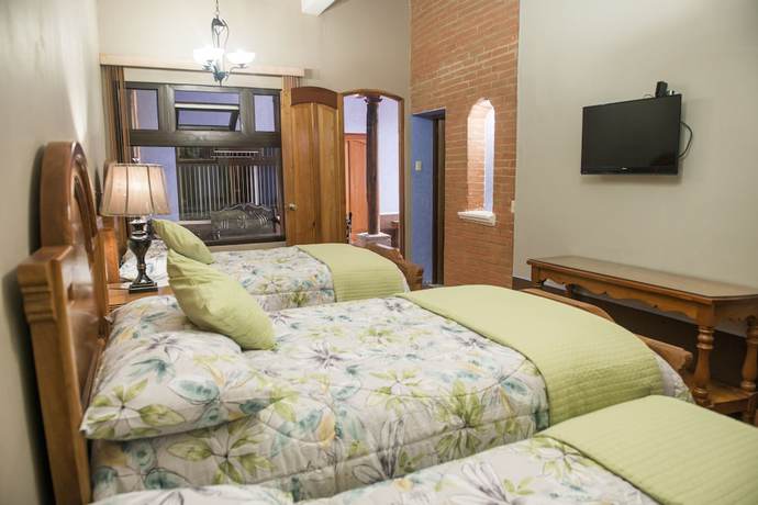 Imagen de la habitación del Hotel Casa de las Fuentes. Foto 9