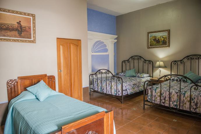 Imagen de la habitación del Hotel Casa de las Fuentes. Foto 17