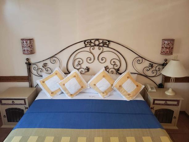 Imagen de la habitación del Hotel Casa de los Frailes. Foto 12